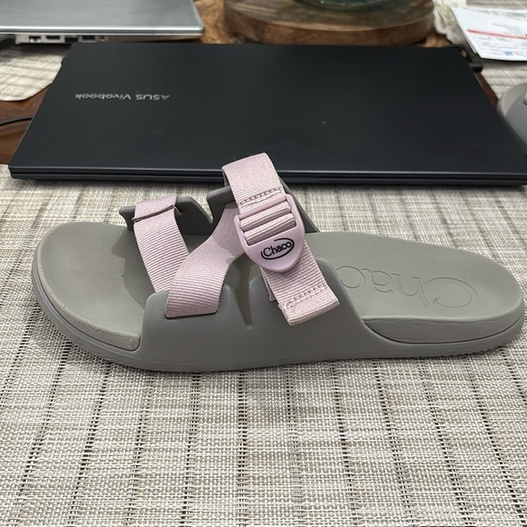 Chaco Women’s size 11
Solid mauve Violet - Picture 9 of 11